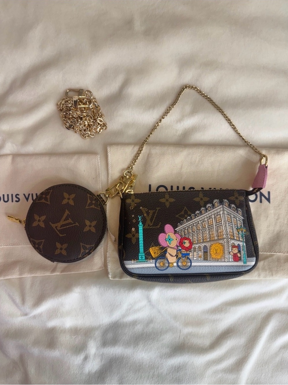 Auth Louis Vuitton Crossbody monogram multi strap mini Pochette round coin purse